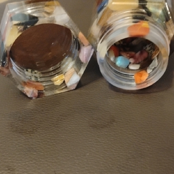 Colorful Stone Resin Container - Picture 6 of 8